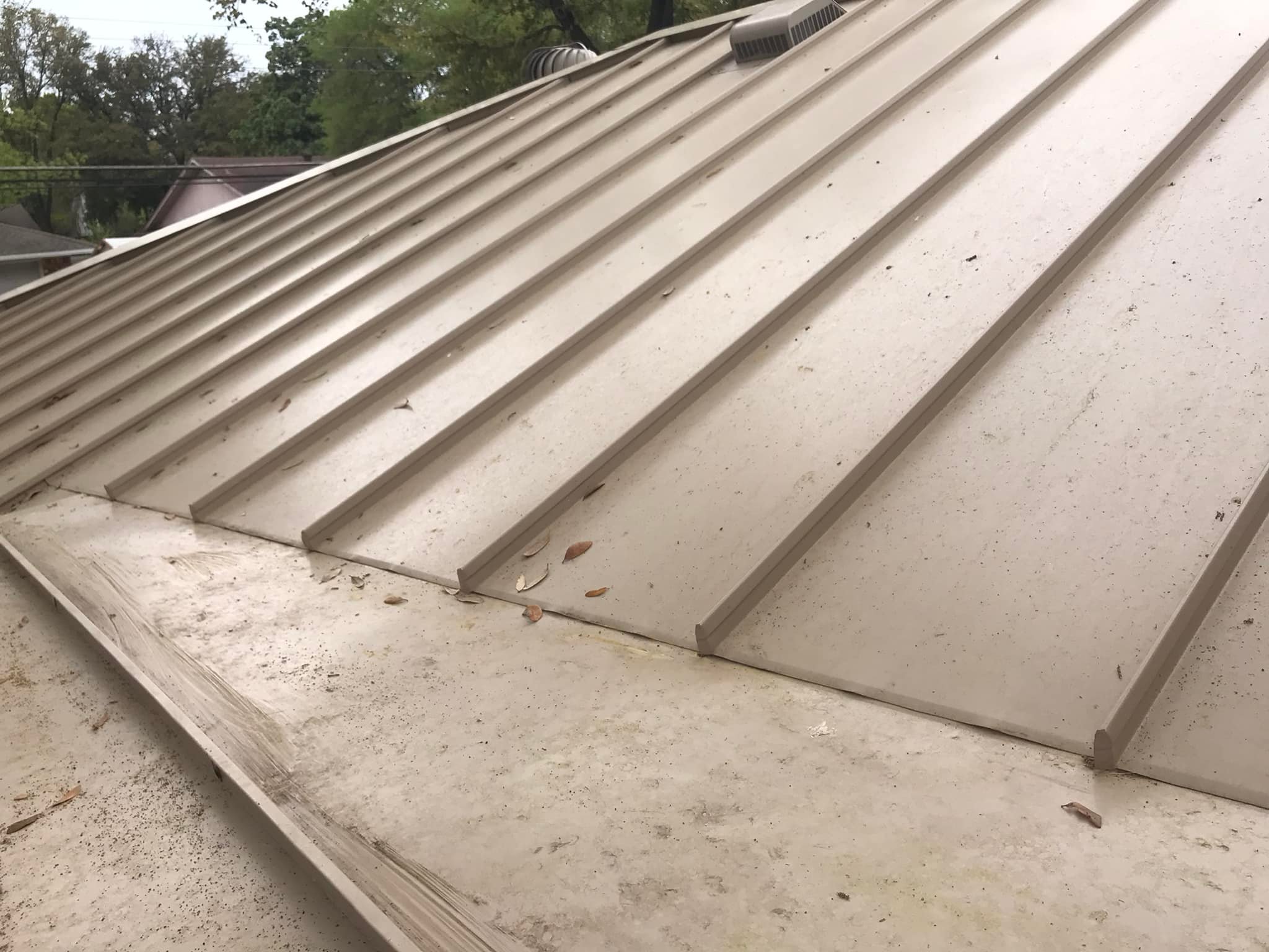 Transition sunroom to garage.jpg