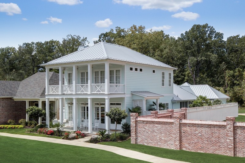  Home with metal roof